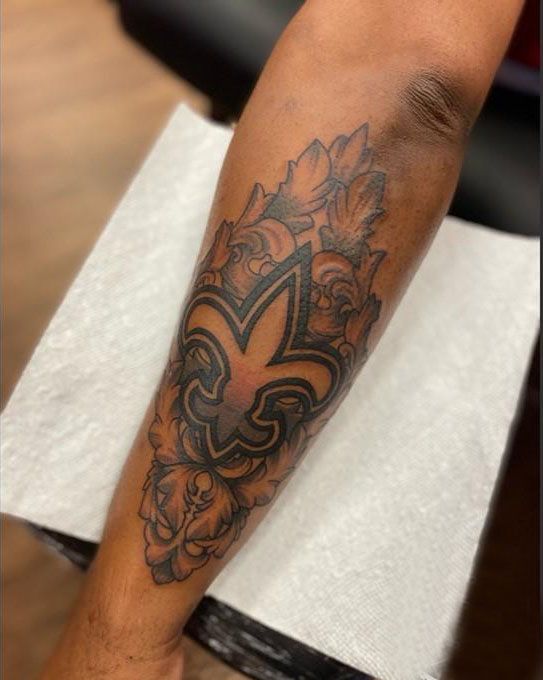 30 Pretty Fleur De Lis Tattoos You Must Love