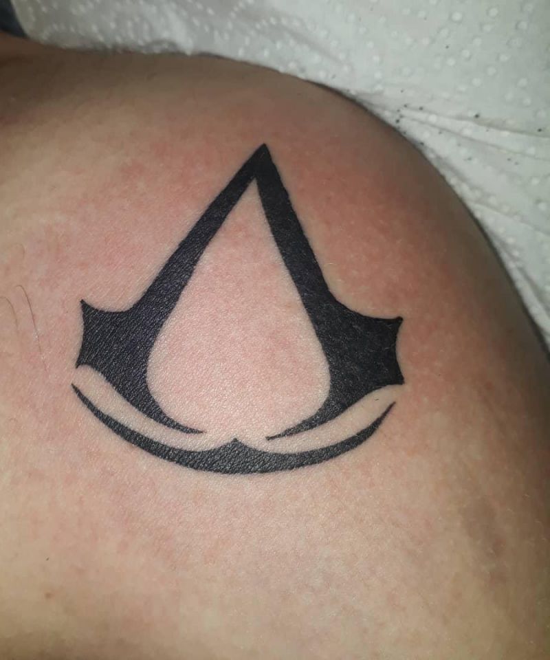 30 Unique Assassins Creed Tattoos You Can Copy