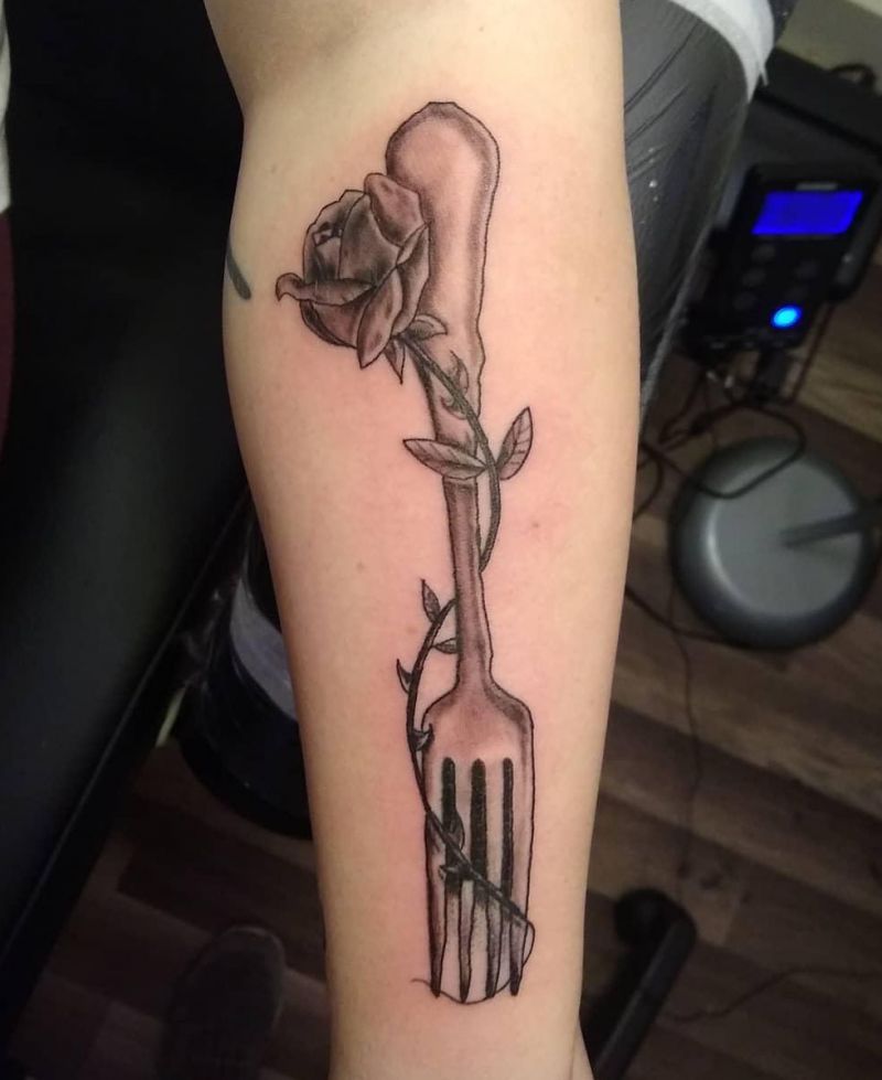 30 Pretty Fork Tattoos You Can't Help Trying