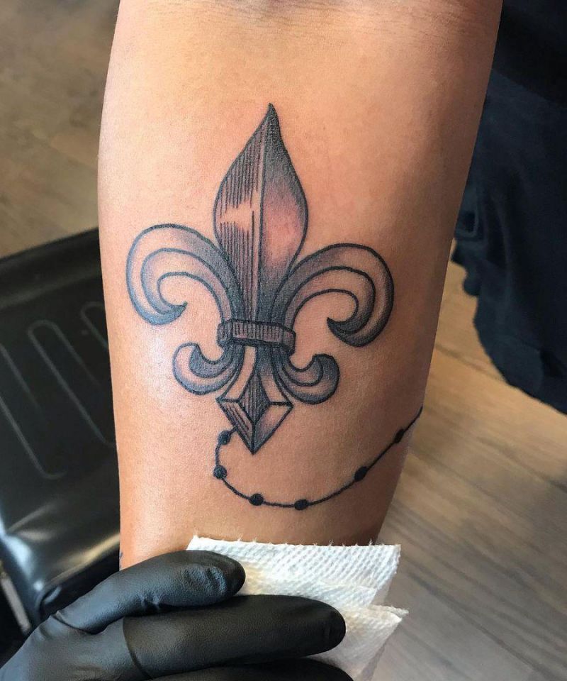 30 Pretty Fleur De Lis Tattoos You Must Love