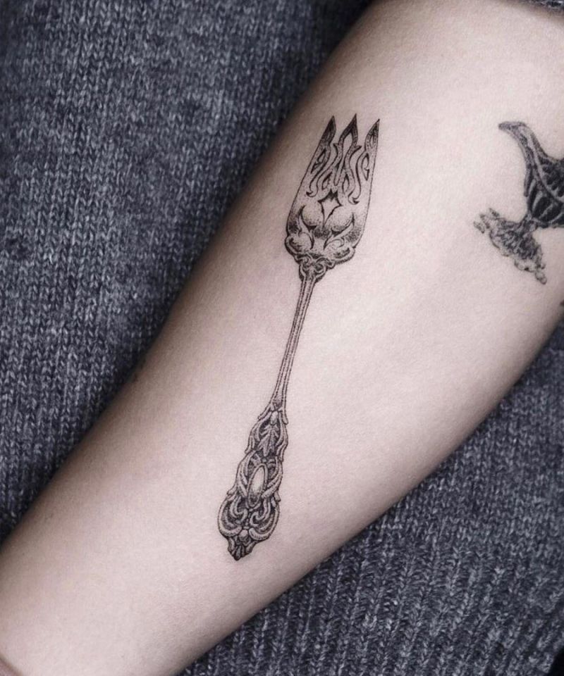 30 Pretty Fork Tattoos You Can't Help Trying