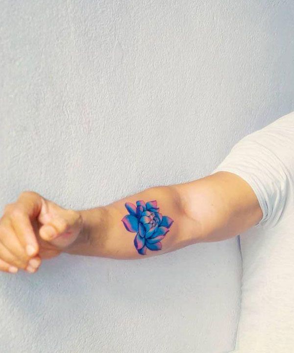 10+ Pretty Blue Lotus Tattoos Make You Beautiful