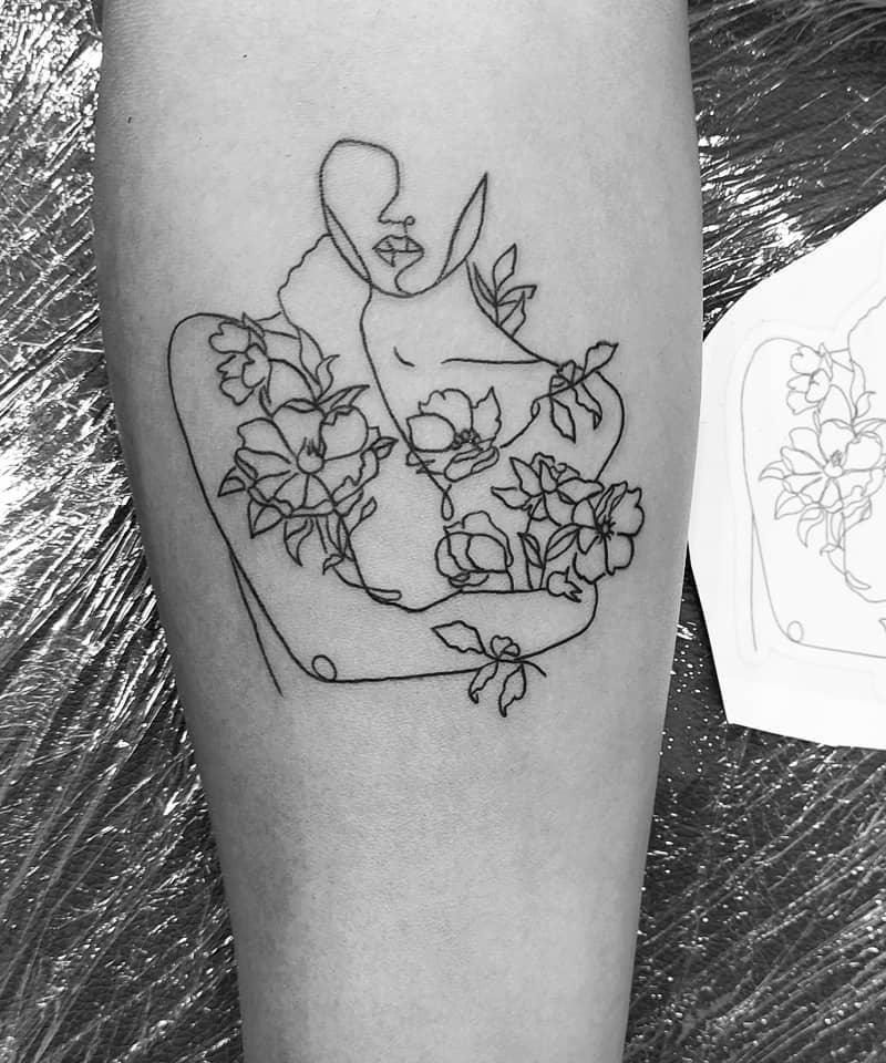 30 Pretty Flower Girl Tattoos You Can Copy
