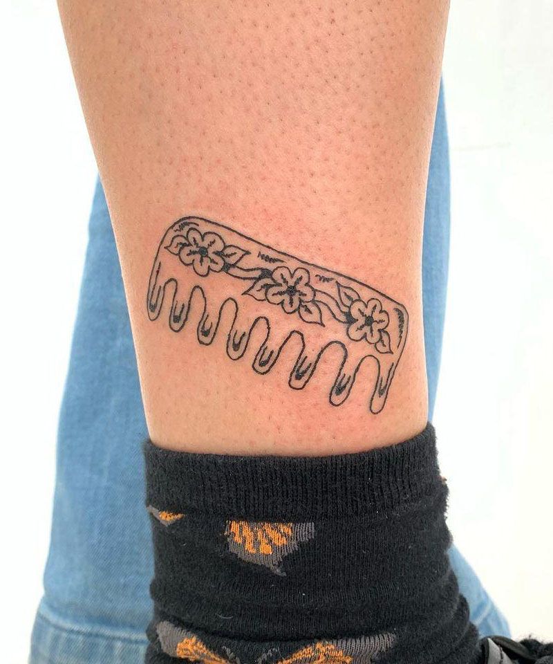 30 Pretty Comb Tattoos for Your Inspiration