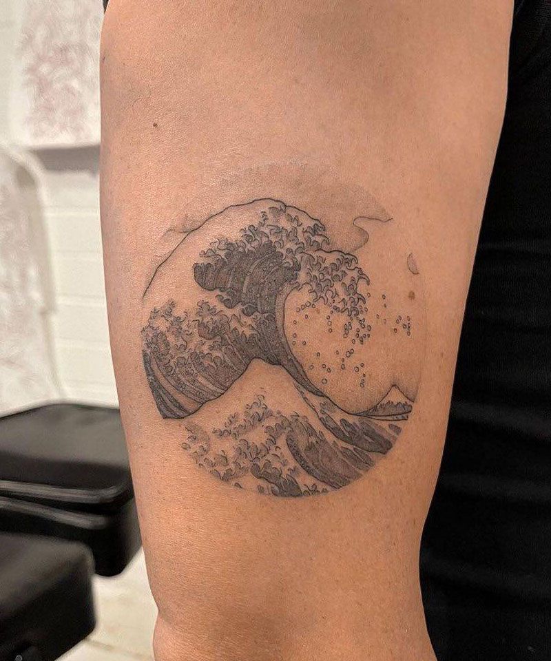 30 Pretty Great Wave Tattoos Improve Your Temperament