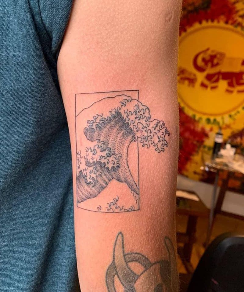 30 Pretty Great Wave Tattoos Improve Your Temperament