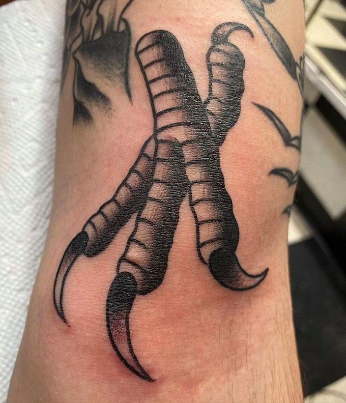 30 Unique Talon Tattoos You Can Copy