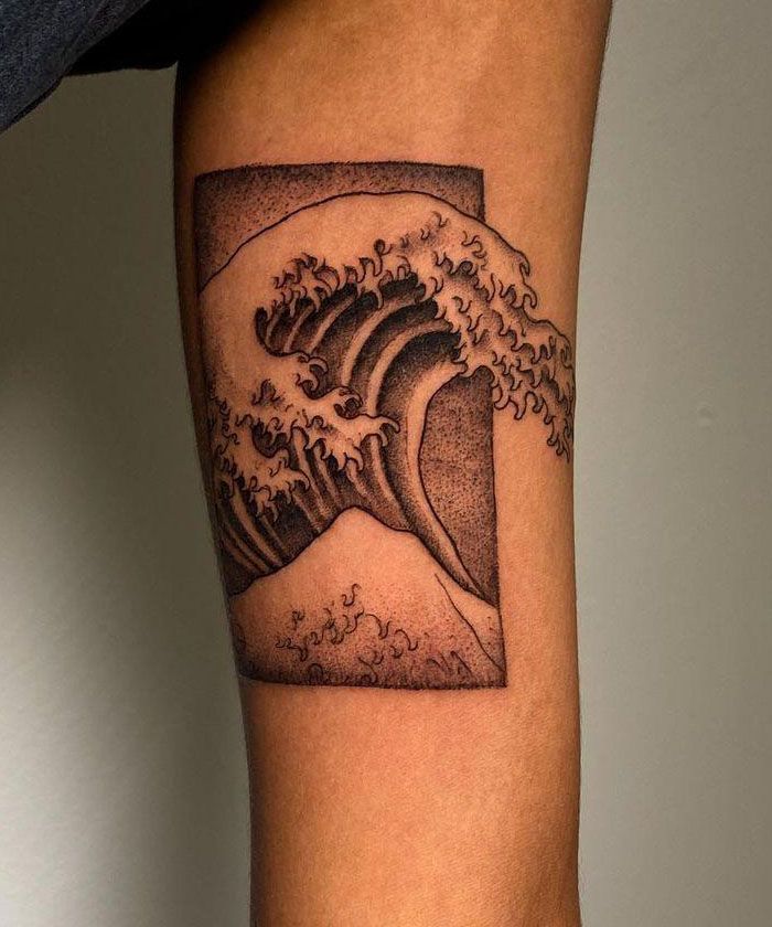 30 Pretty Great Wave Tattoos Improve Your Temperament