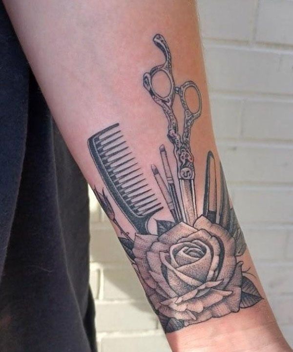 30 Pretty Comb Tattoos for Your Inspiration