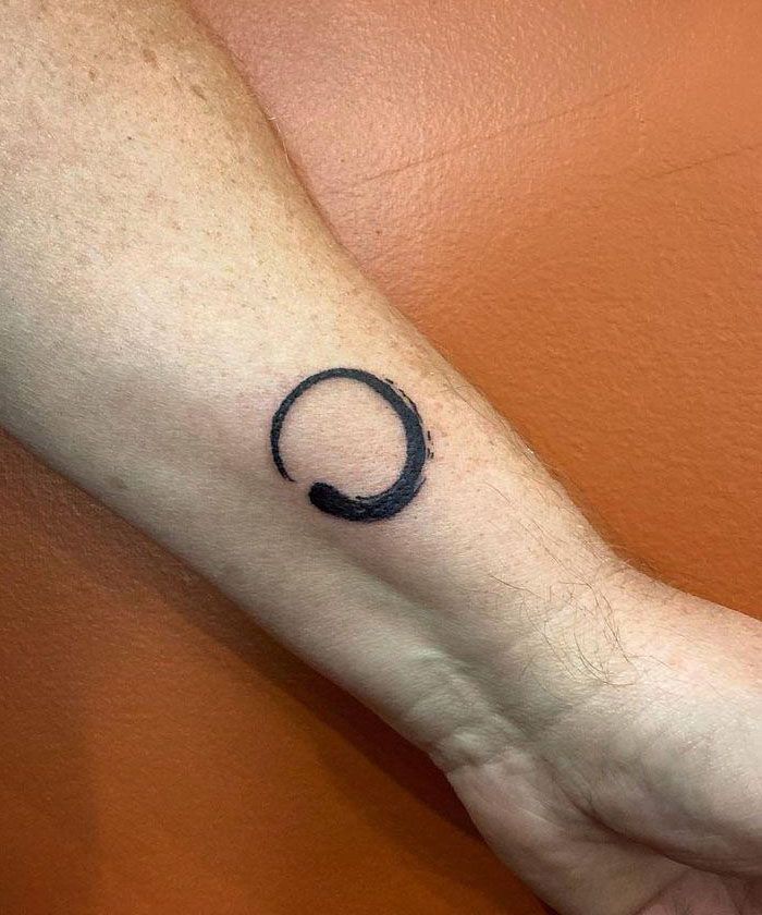 30 Unique Enso Tattoos for Your Inspiration