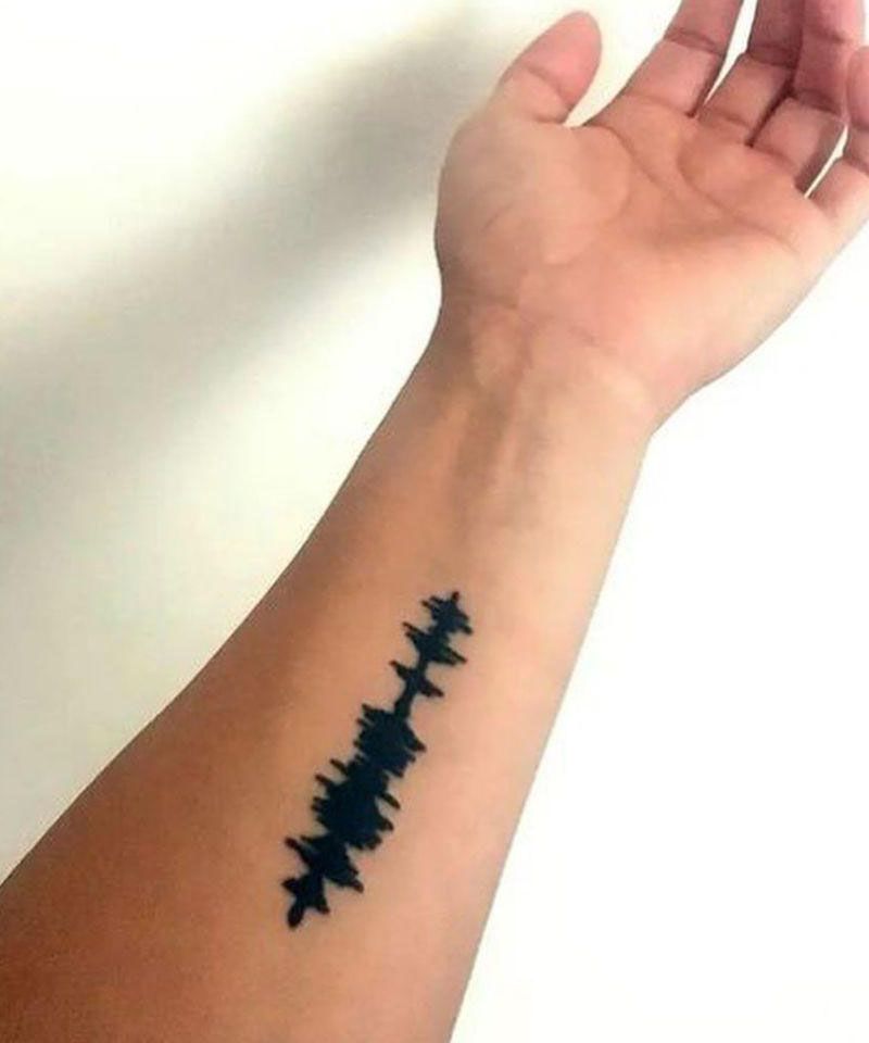 30 Pretty Soundwave Tattoos for Your Inspiration