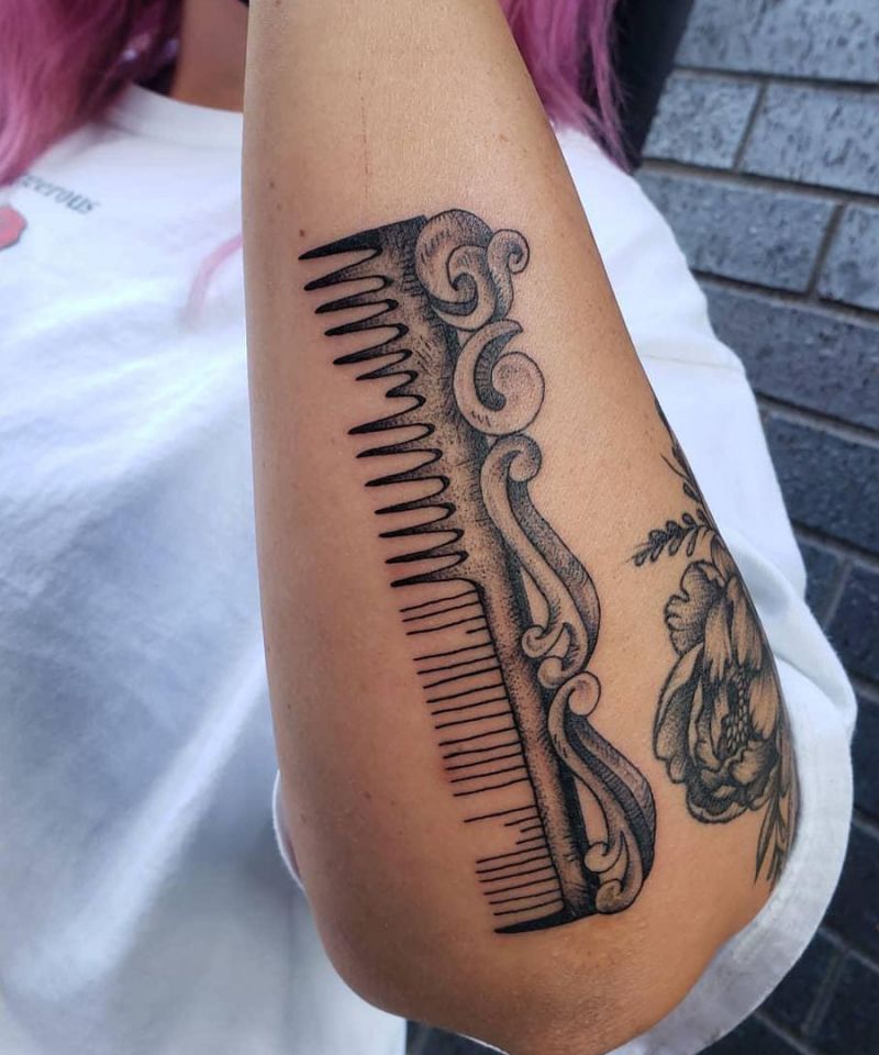 30 Pretty Comb Tattoos for Your Inspiration