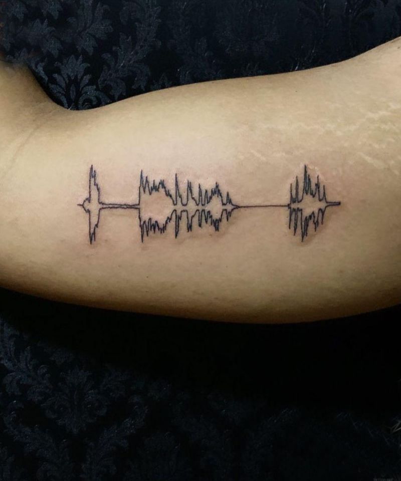 30 Pretty Soundwave Tattoos for Your Inspiration