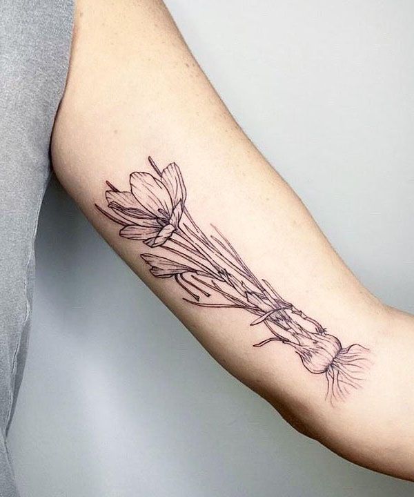 30 Pretty Crocus Tattoos You Must Love