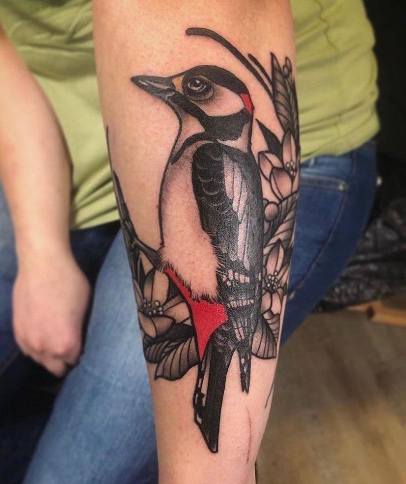 30 Pretty Woodpecker Tattoos You Must Love