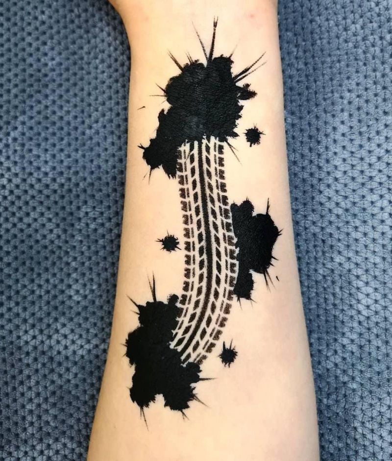 30 Unique Tire Tattoos You Must Love