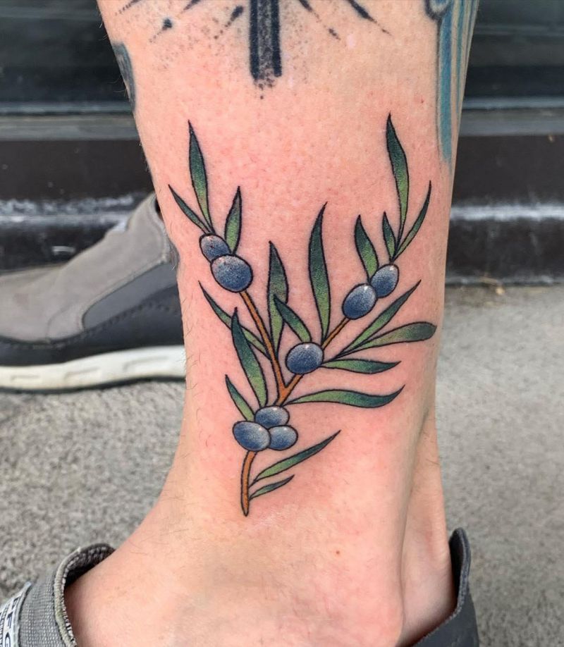 30 Pretty Juniper Tattoos to Inspire You