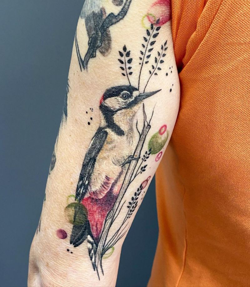 30 Pretty Woodpecker Tattoos You Must Love