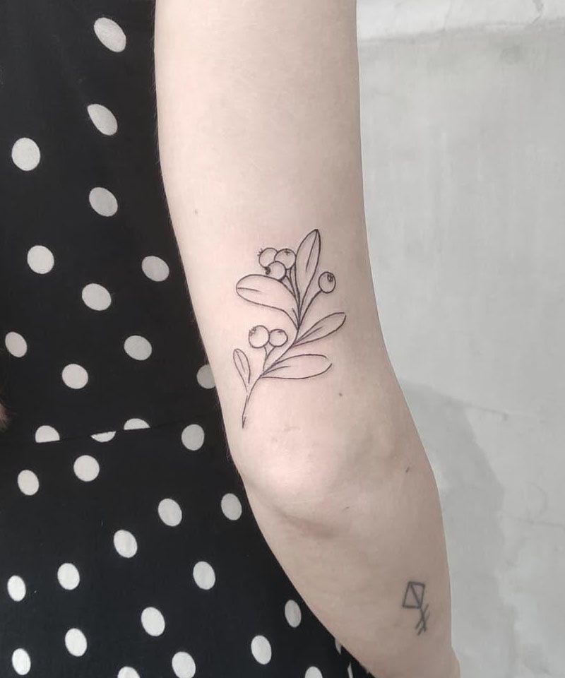 30 Pretty Cranberry Tattoos You Should Try