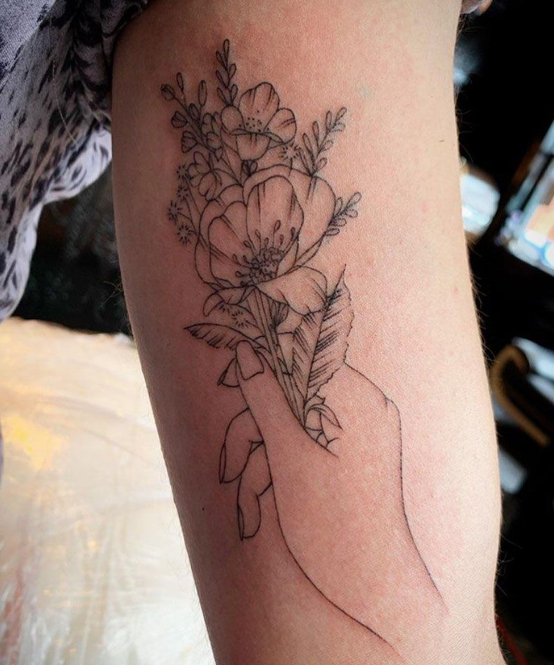 30 Great Hand Holding Flowers Tattoos Make You Attractive