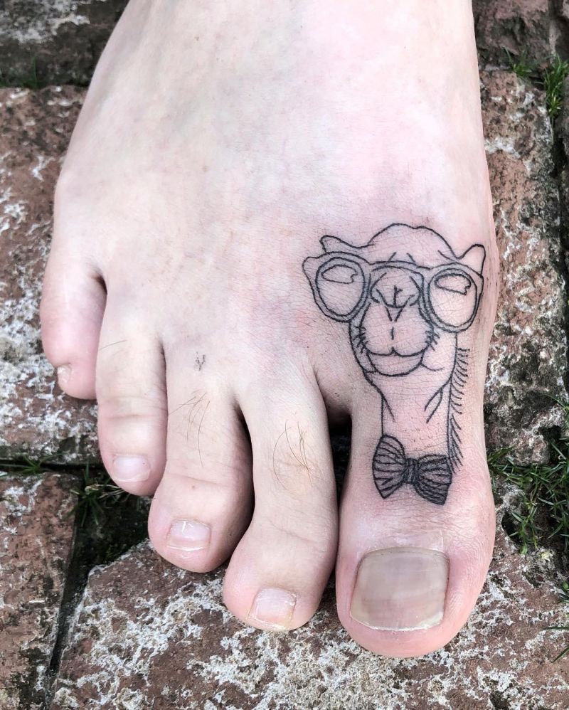 30 Unique Toe Tattoos You Will Love