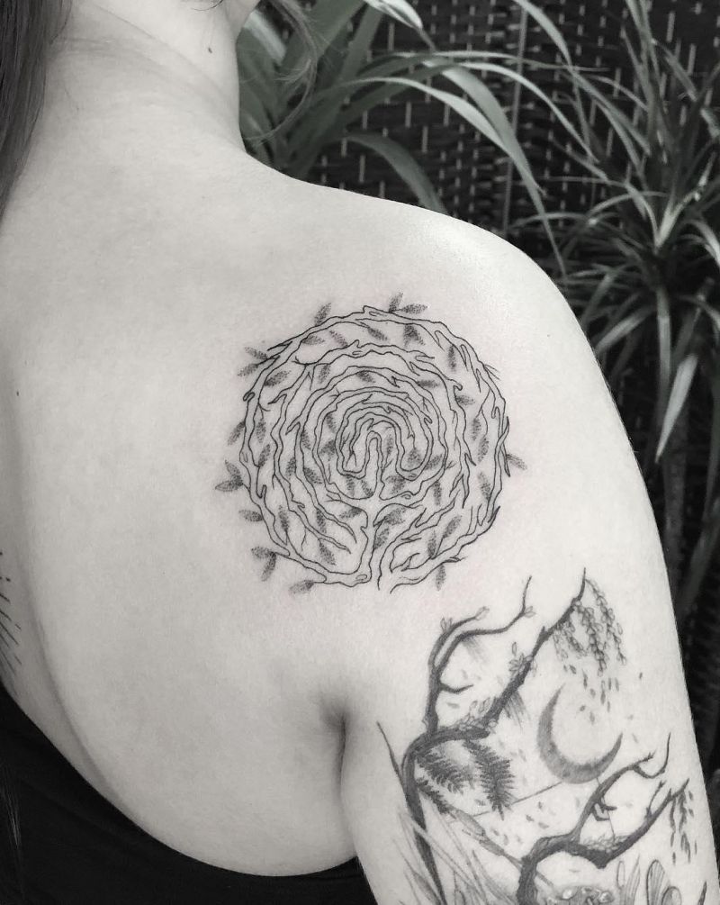 30 Unique Maze Tattoos You Must Love