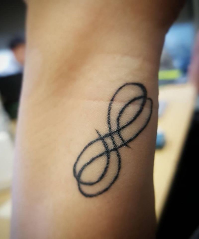 30 Elegant Double Infinity Tattoos You Must Love