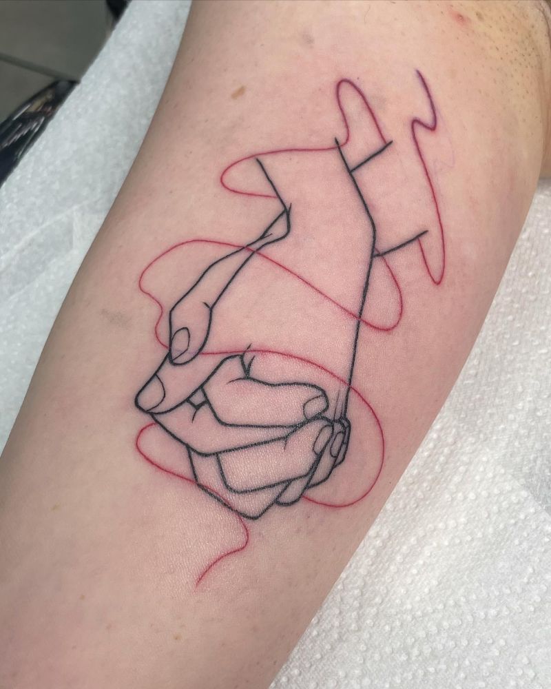 30 Great Holding Hands Tattoos You Will Love