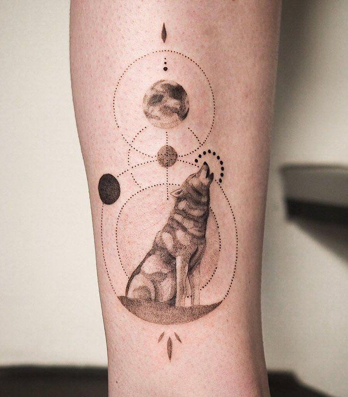 30 Great Howling Wolf Tattoos For Your Inspiration