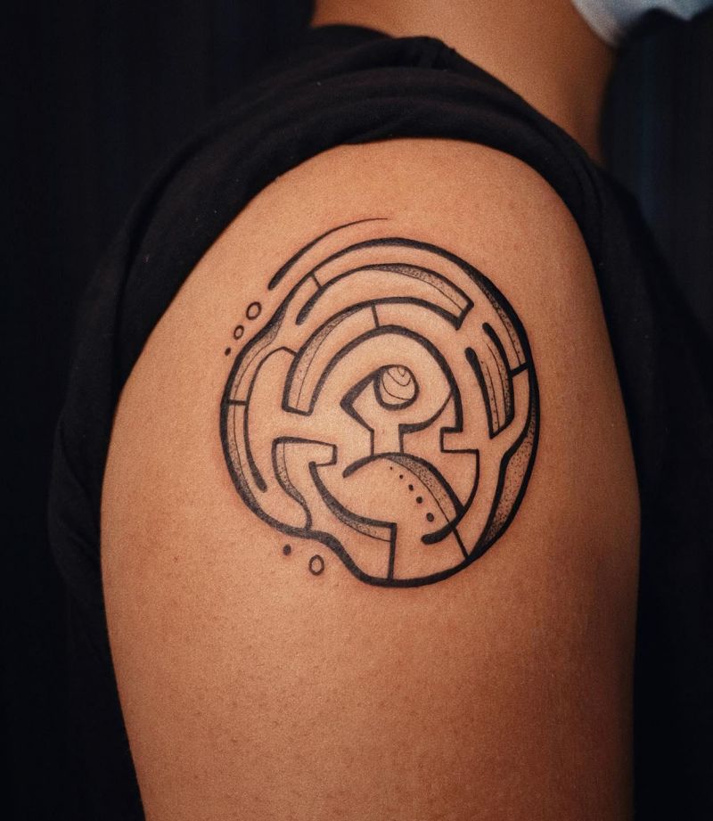 30 Unique Maze Tattoos You Must Love