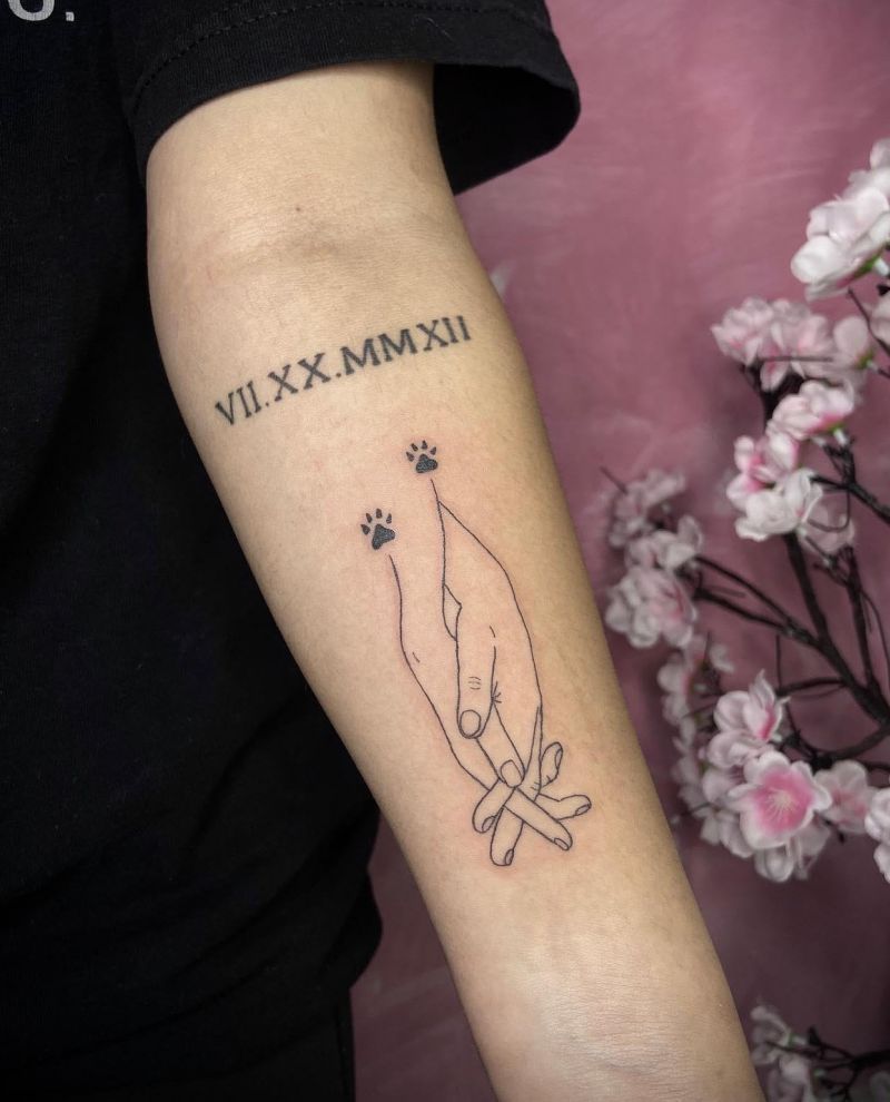 30 Great Holding Hands Tattoos You Will Love