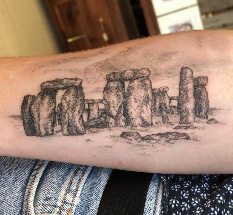 30 Unique Stonehenge Tattoos For Your Inspiration