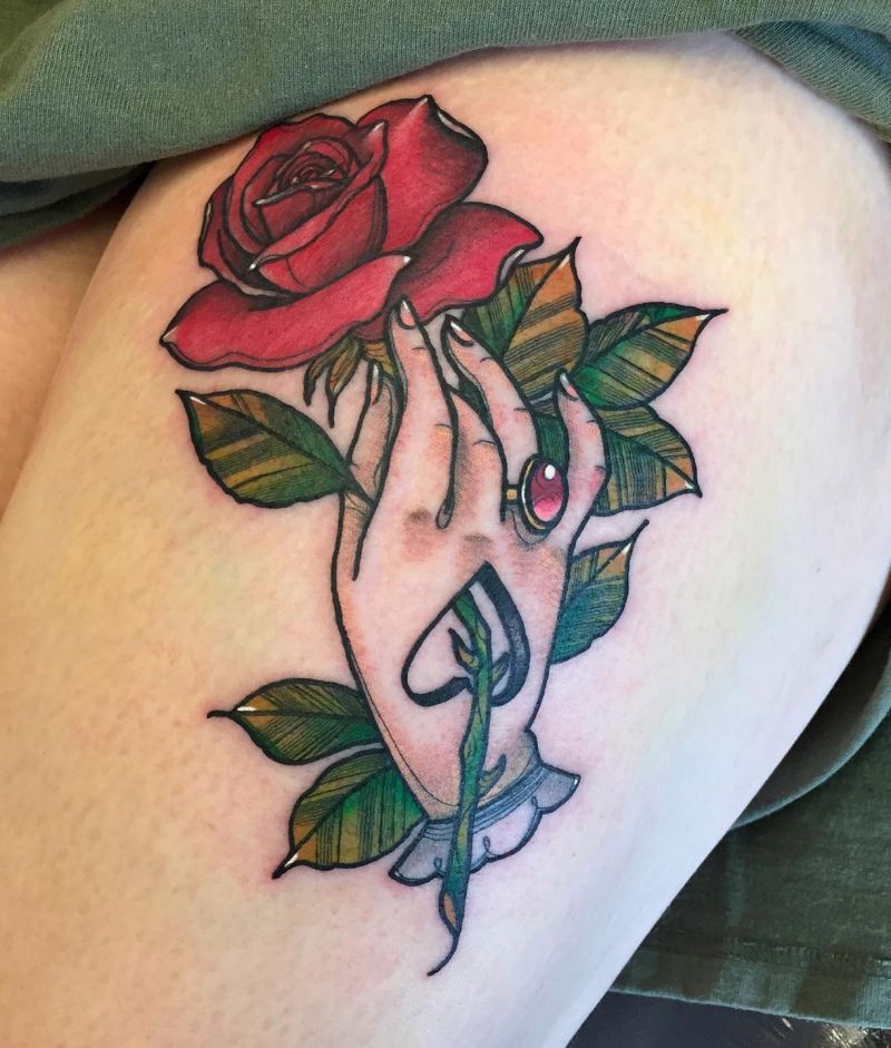 30 Great Hand Holding Flowers Tattoos Make You Attractive