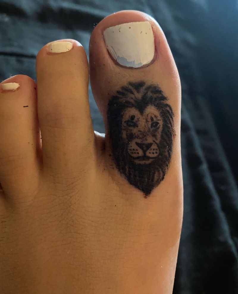 30 Unique Toe Tattoos You Will Love