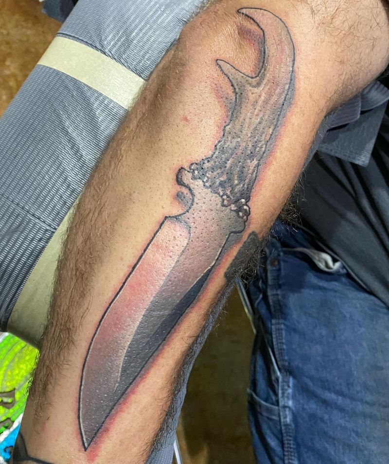 30 Unique Bowie Knife Tattoos For Your Inspiration