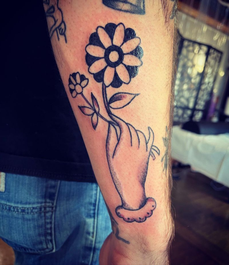 30 Great Hand Holding Flowers Tattoos Make You Attractive