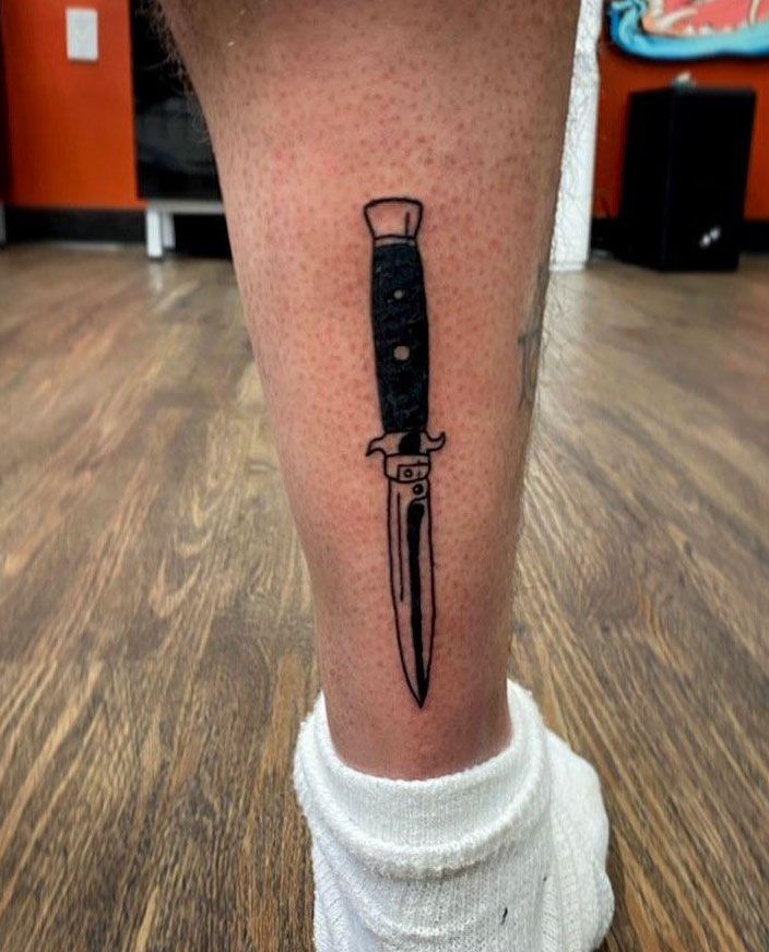 30 Unique Switchblade Tattoos You Can Copy