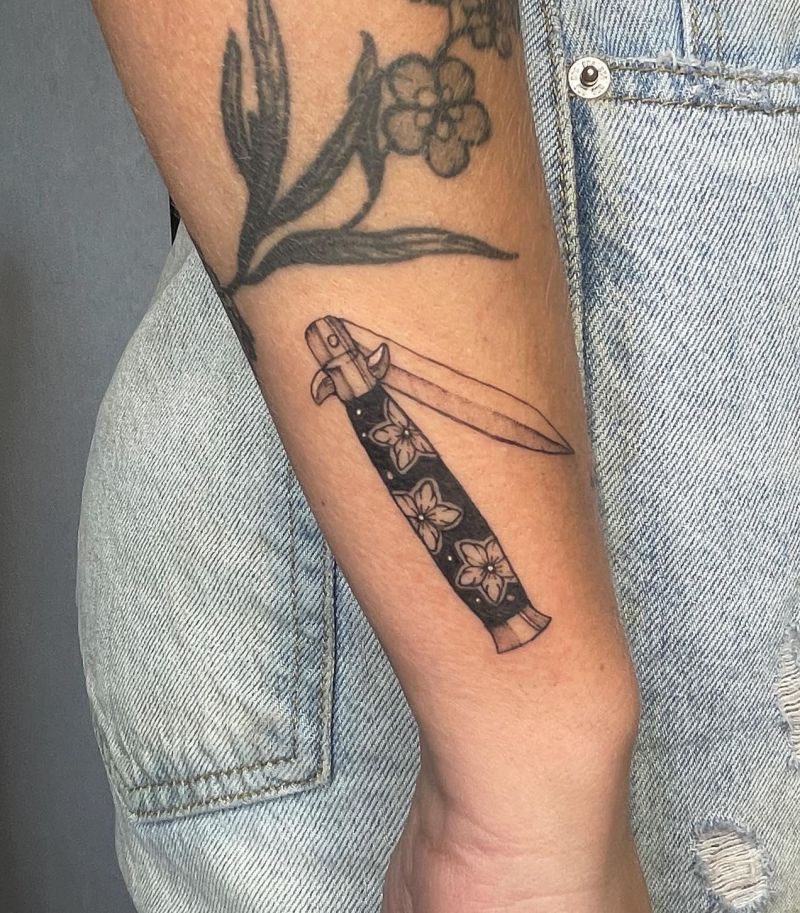 30 Unique Switchblade Tattoos You Can Copy