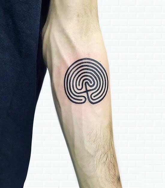 30 Unique Maze Tattoos You Must Love