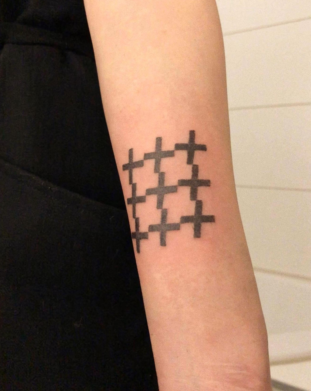 8 Unique Plus Sign Tattoos to Inspire You