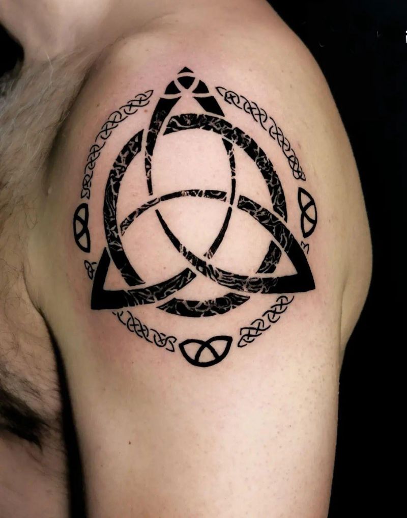 30 Awesome Trinity Knot Tattoos You Will Love