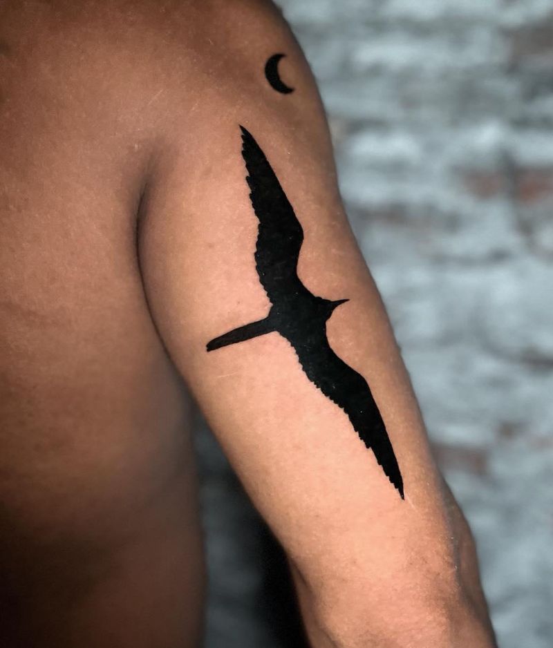 15 Pretty Frigate Bird Tattoos to Inspire You