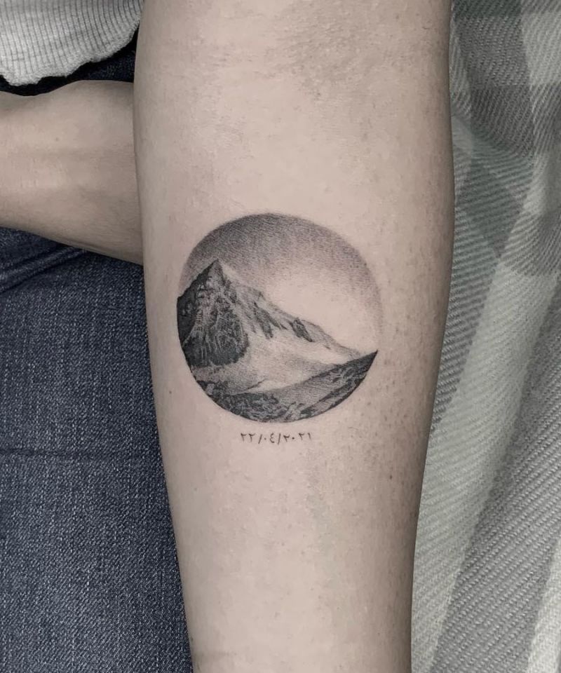 30 Awesome Mount Everest Tattoos For Your Next Ink