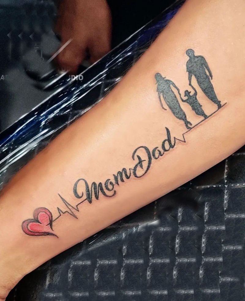 30 Great Mom Dad Tattoos For Your Inspiration