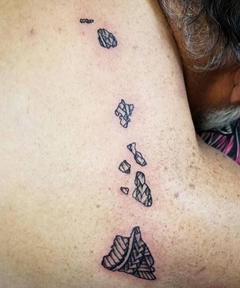 30 Awesome Hawaiian Islands Tattoos You Must Love
