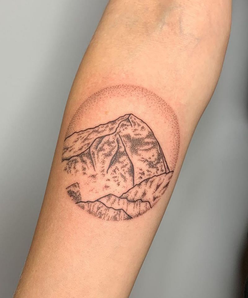 30 Awesome Mount Everest Tattoos For Your Next Ink