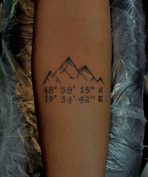 30 Awesome Mount Everest Tattoos For Your Next Ink