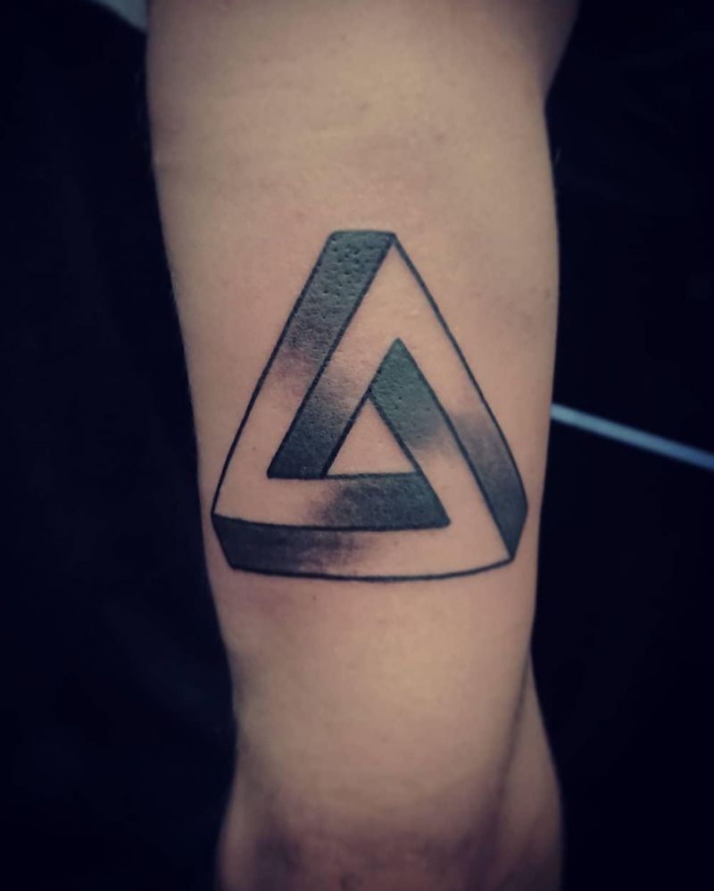 30 Amazing Penrose Tattoos for Your Inspiration