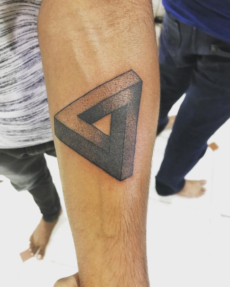 30 Amazing Penrose Tattoos for Your Inspiration