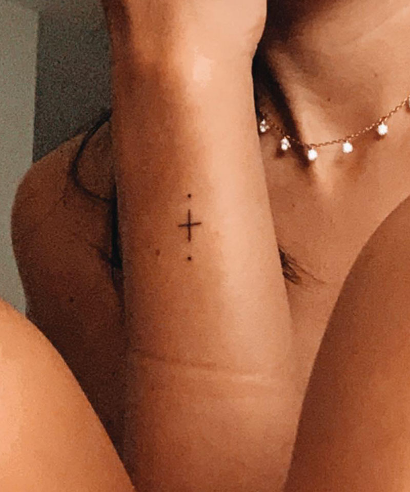 8 Unique Plus Sign Tattoos to Inspire You